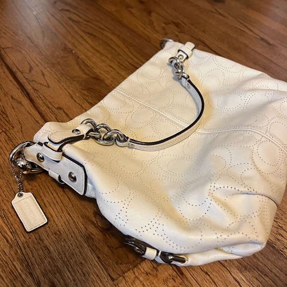 Vintage Coach Leather Purse - Picture 5 of 7